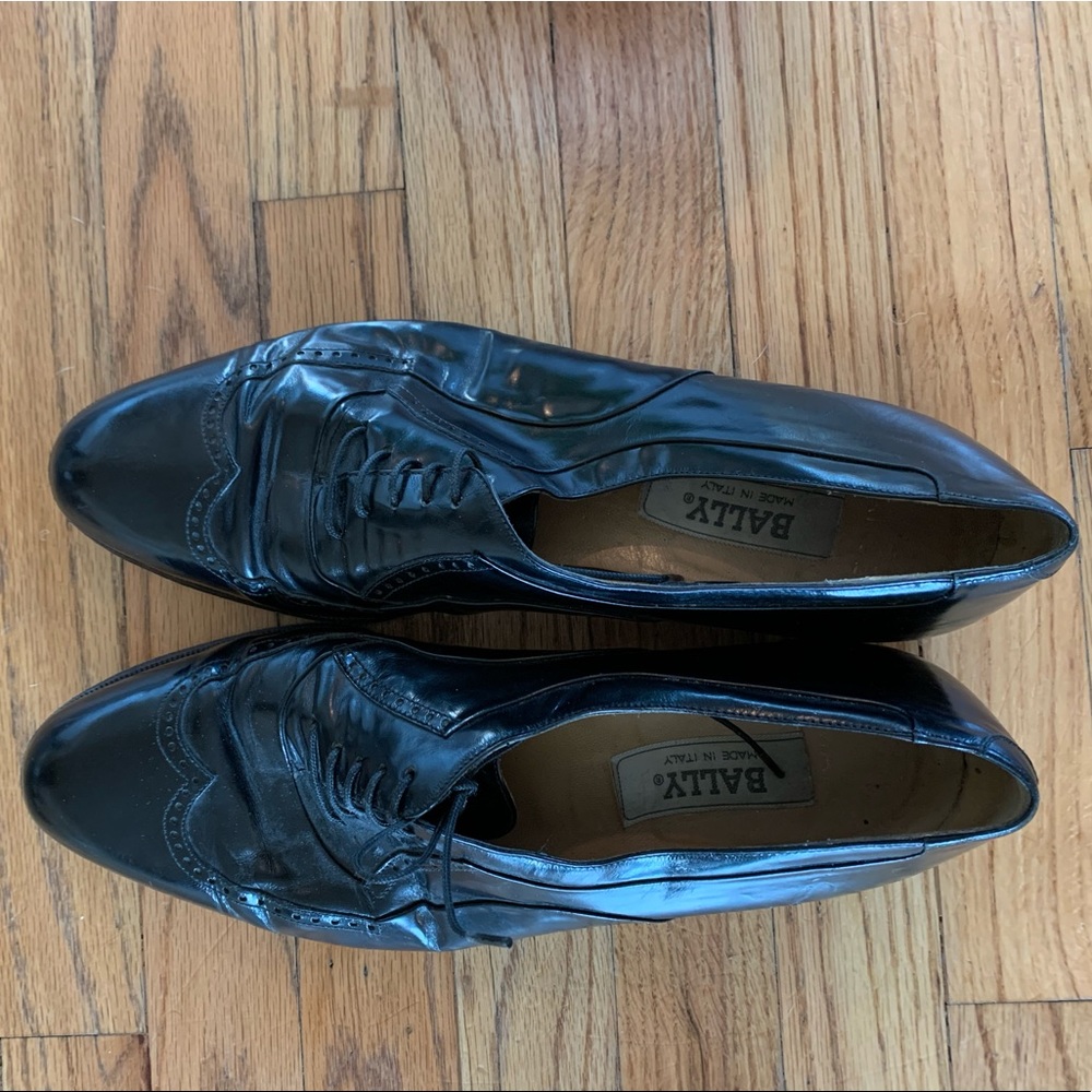 Vintage authentic Bally black leather oxford
